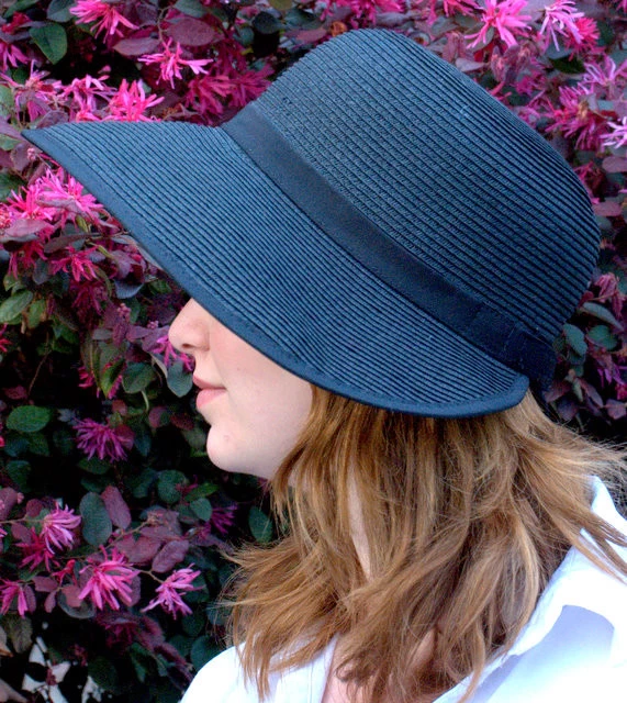 Women's Straw Bonnet Hat - Image 2